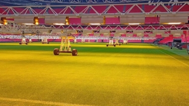El Estadio San Mamés prueba una tecnología inteligente para el césped con sensores