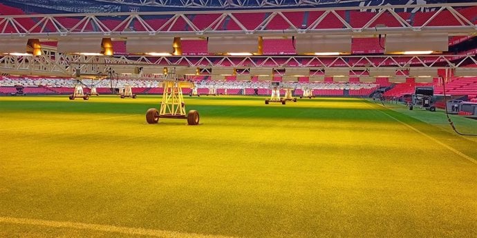 El Estadio San Mamés prueba una tecnología inteligente para el césped con sensores