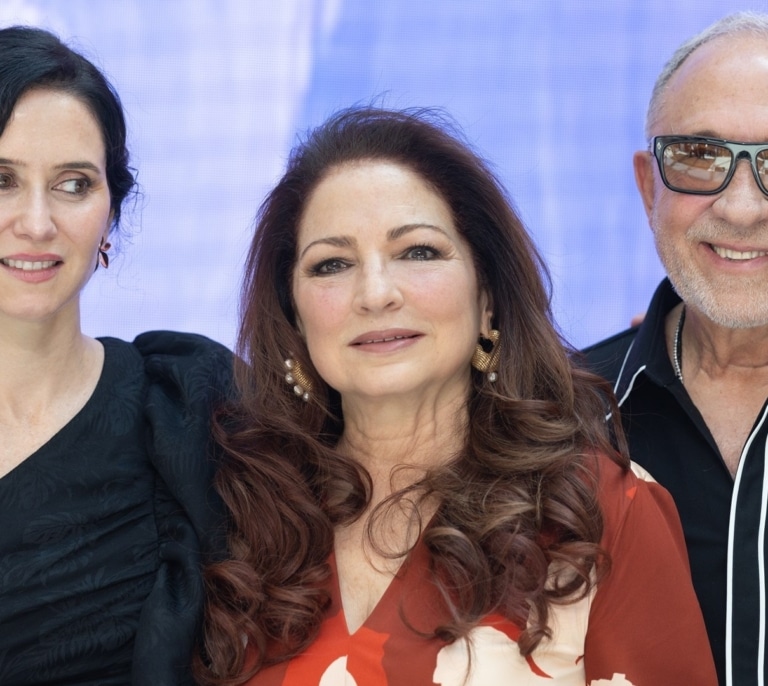 Gloria Estefan y Vargas Llosa, protagonistas de la quinta Hispanidad de Ayuso