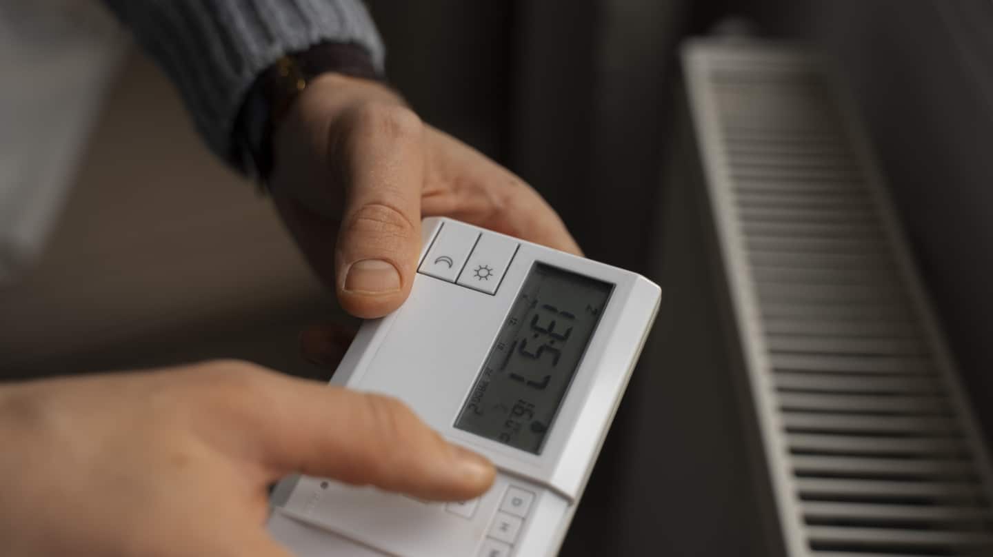 Precio de la luz hoy, 24 de julio de 2025: franja horaria y cuál es la hora más barata