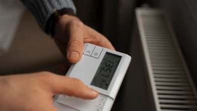 Precio de la luz hoy, 24 de julio de 2025: franja horaria y cuál es la hora más barata