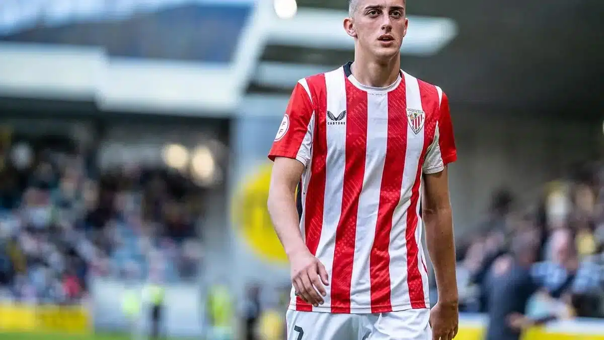 Iker Varela deja Lezama para buscar su oportunidad en el Mirandés