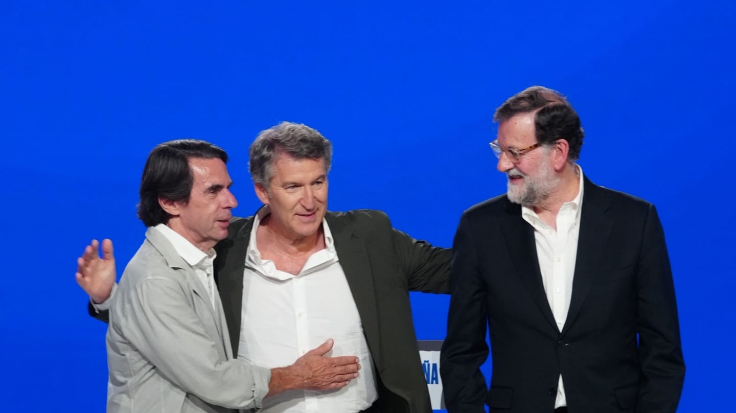 Aznar y Rajoy: los expresidentes del Gobierno que sí quieren votar a su partido