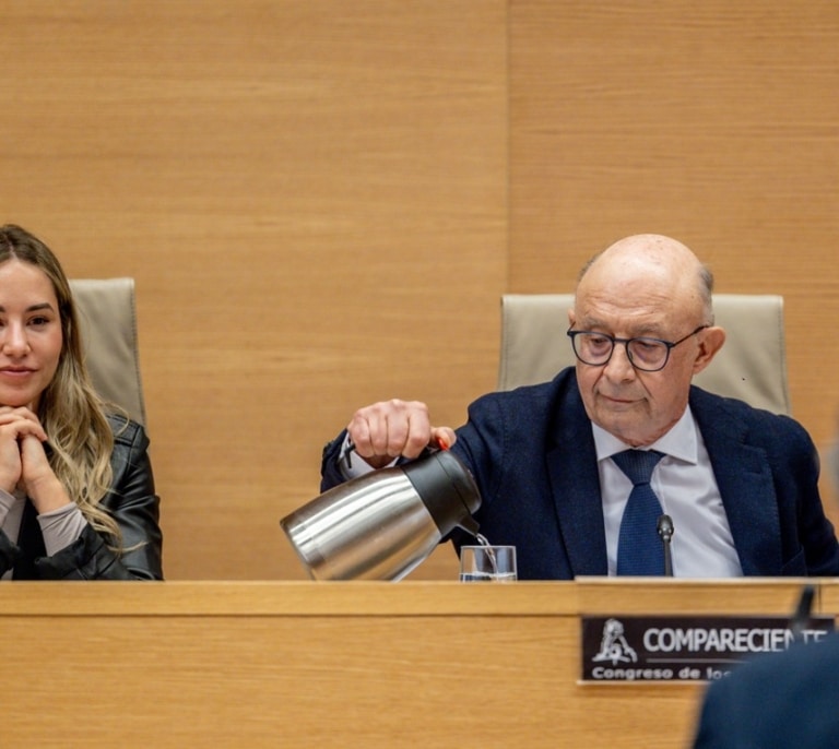 El fin del curso se le complica a Feijóo con Noelia Núñez, Montoro y Alberto Nadal