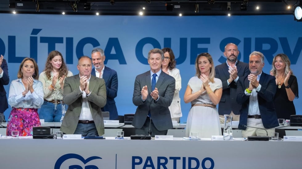 Alma Ezcurra, la nueva 'número tres' de Feijóo, coordinará la 'derogación' de las "leyes sanchistas" 