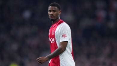 El Chelsea negocia el fichaje millonario de Jorrel Hato del Ajax