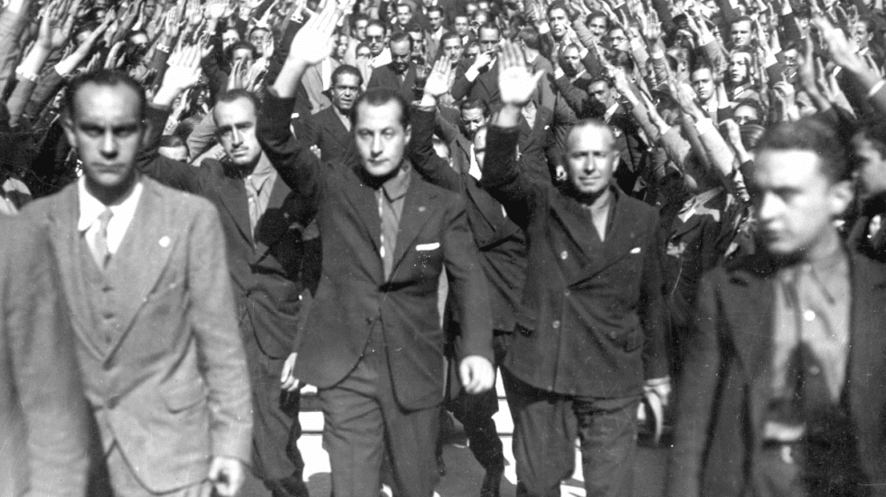 Del 'Mein Kampf' al 18 de julio: el influjo nazi en los orígenes del franquismo