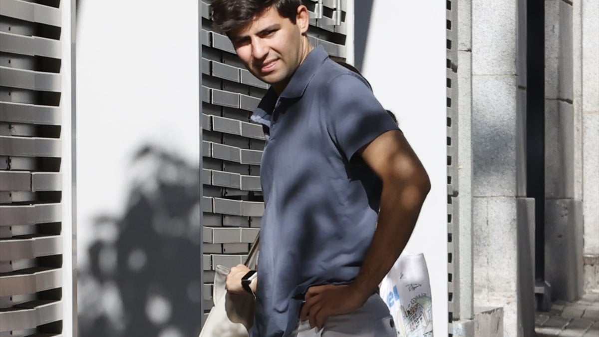 Juan Urquijo visita a su hermana Teresa, Almeida y al pequeño Lucas en su domicilio