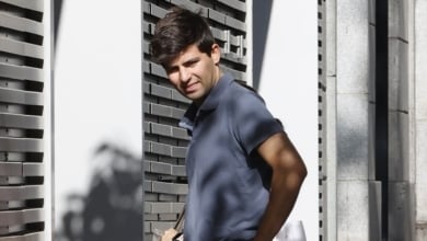 Juan Urquijo, hermano de Teresa, visita al pequeño Lucas