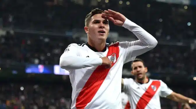 Juan Fernando Quintero pasa revisión médica antes de iniciar su tercera etapa en River Plate