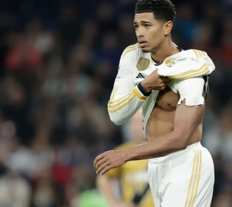 Jude Bellingham del Real Madrid operado del hombro en Londres hace dos días por lesión