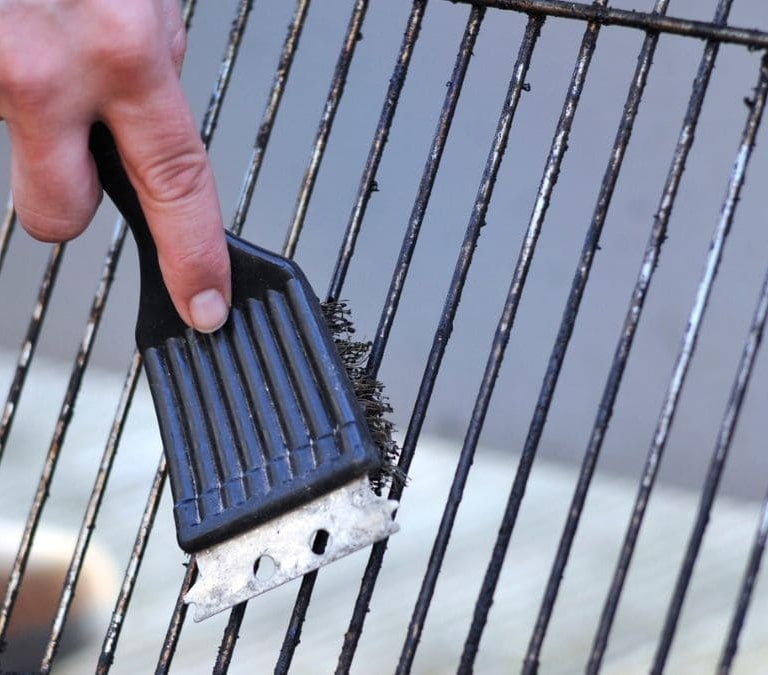 Cómo limpiar la barbacoa de manera efectiva este verano