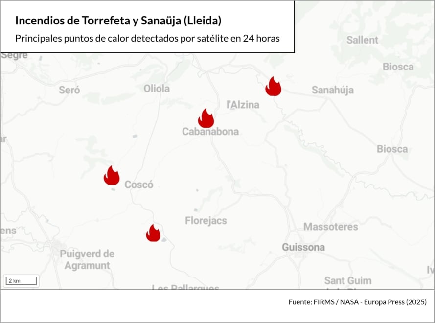 Mapa con principales puntos de calor detectados por satélite en 24 horas en el entorno de los incendios de Lleida (Cataluña).
