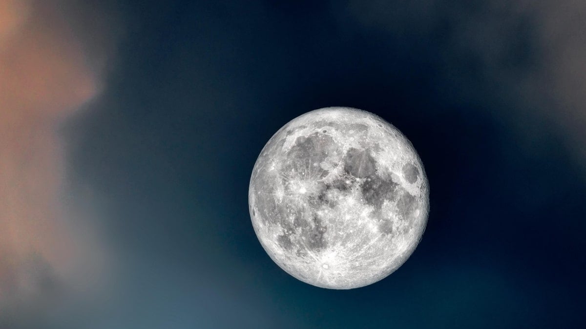 La luna del Esturión viene acompañada de las perseidas