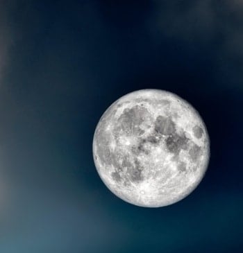 La luna del Esturión viene acompañada de las perseidas