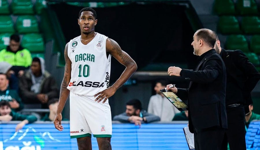 ¿Quién es Omari Moore?