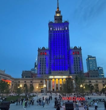 70 años del Palacio de la Cultura en Varsovia: de regalo de [...]