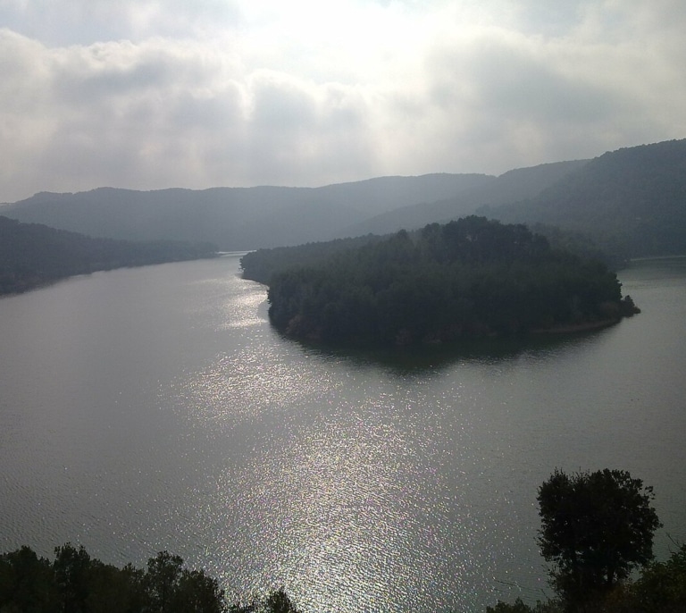 La Agencia Catalana del Agua alerta del riesgo de desbordamiento del pantano de Foix