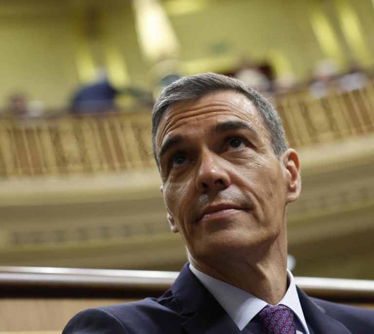 Hasta Tezanos le da una caída al PSOE de más de siete puntos tras la detención de Santos Cerdán