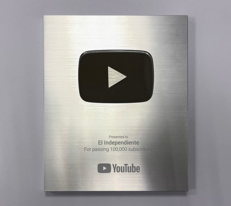 El Independiente recibe el 'Botón de Plata' de YouTube tras alcanzar los 100.000 seguidores