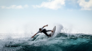 Estas son las playas de España con las olas más grandes para practicar surf