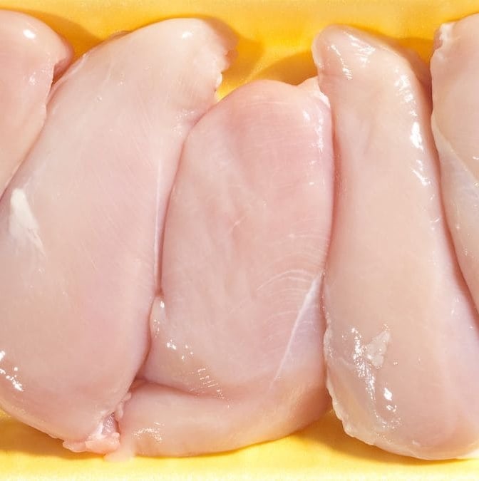 ¿Cuál es la diferencia entre el pollo blanco y el amarillo?