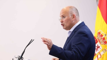Feijóo pone en manos de Tellado todo el poder interno del PP al asumir también Organización