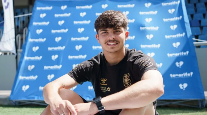 Teto se va a Malasia: CD Tenerife traspasa al canterano al Johor