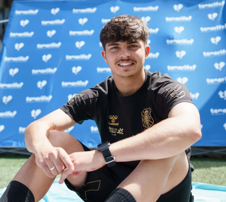 Teto se va a Malasia: CD Tenerife traspasa al canterano al Johor