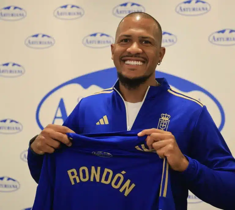Presentado Salomón Rondón como nuevo delantero del Real Oviedo
