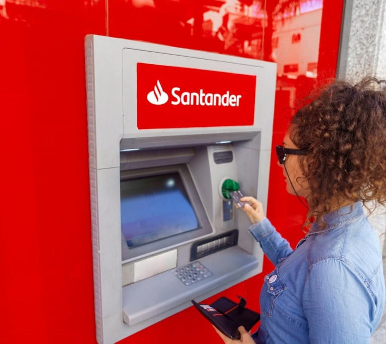 Santander eleva un 14,9% su beneficio semestral, hasta 7.328 millones de euros