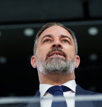 Feijóo pone a Abascal en el dilema de "facilitar" su  investidura [...]