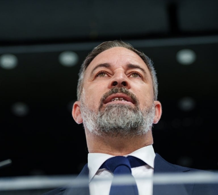 Feijóo pone a Abascal en el dilema de "facilitar" su  investidura o contribuir a la continuidad de Sánchez 