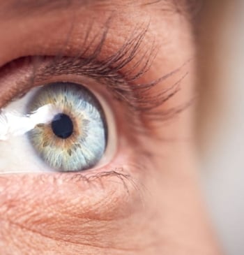 Cómo tratar el síndrome de ojo seco durante el verano