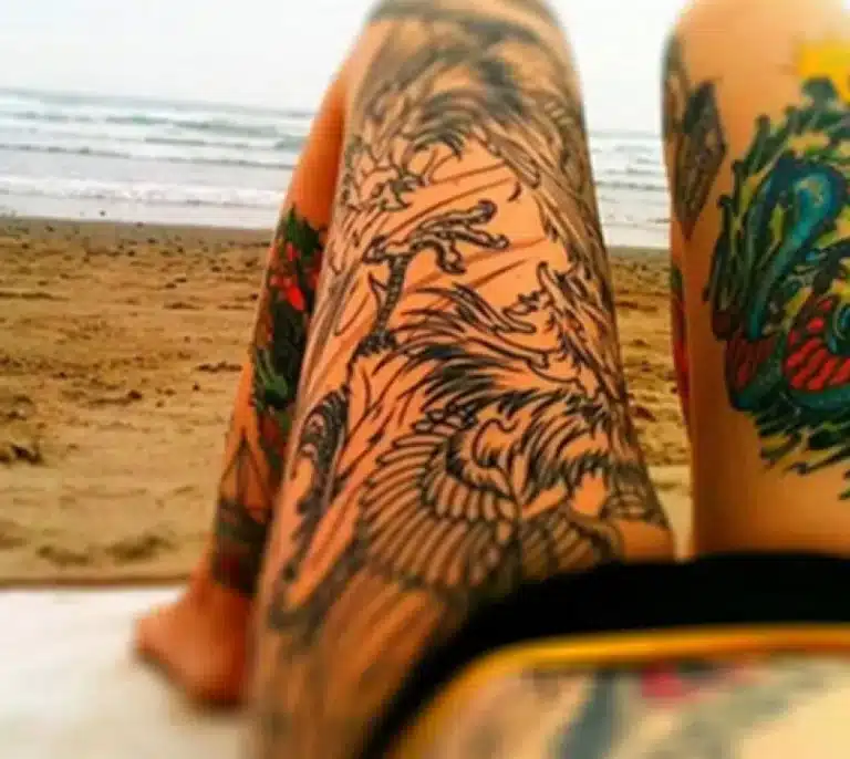 Alerta del Dermatólogo, la crema solar no vale para proteger la piel tatuada