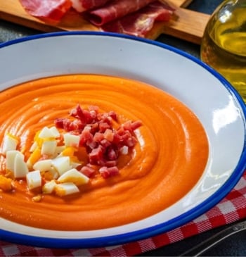 Estos son los diferentes tipos de salmorejo que puedes preparar en verano