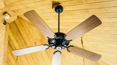 Precio de la luz hoy, 4 de julio de 2025: estas son las horas más caras y más baratas