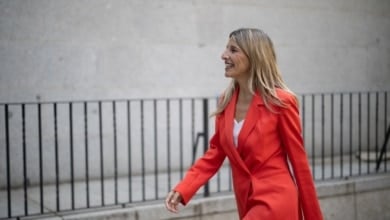 Sumar reta a Sánchez en pleno bloqueo y llevará al Congreso la Oficina Anticorrupción y los permisos retribuidos a Consejo de Ministros