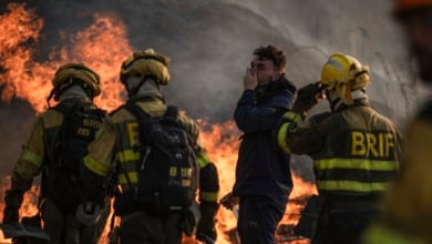 Los incendios dejan tres víctimas mortales y miles de desplazados en España