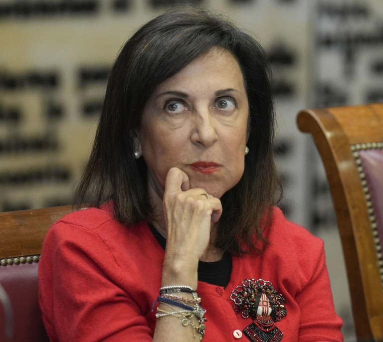 Margarita Robles y la épica del pitidito de la marcha atrás