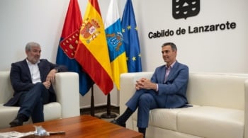 Sánchez afirma después de la reunión con Clavijo que ambos tienen el "compromiso" de seguir trabajando en el "reto" migratorio
