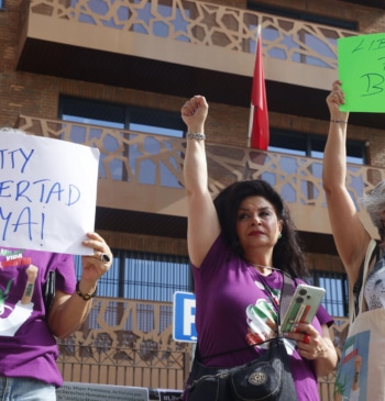 Feministas exigen ante los consulados de Marruecos en España la liberación de [...]
