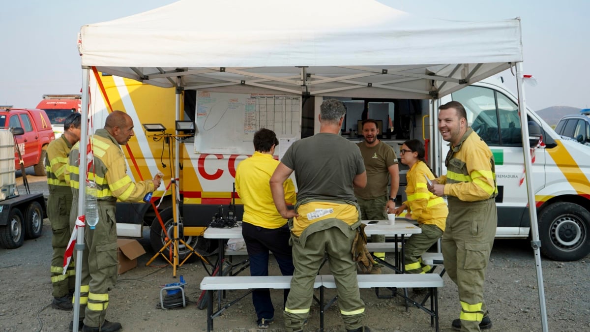 Realojos y frentes controlados en Zamora y Cáceres