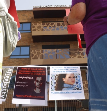 La lucha de Betty, la activista marroquí encarcelada por blasfema: “Mi hermana [...]