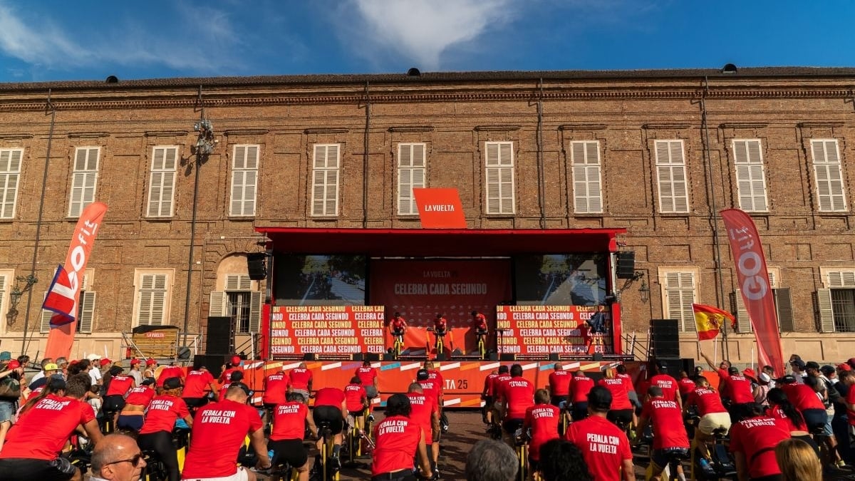 GO fit se suma a la salida histórica de La Vuelta desde Turín y refuerza su entrada en el mercado italiano