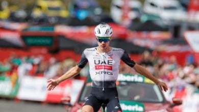 Juan Ayuso saca su mejor versión para ganar su primera etapa en la Vuelta a España