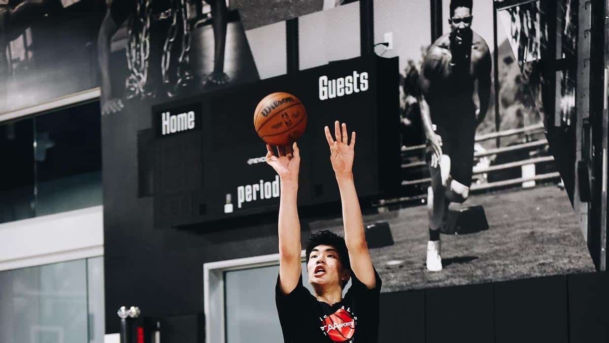 Yu Jiahao, pívot chino, ficha por Bilbao Basket hasta 2028