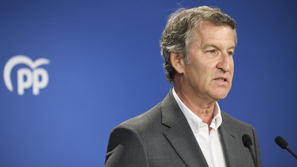 El presidente del PP, Alberto Núñez Feijóo, en una comparecencia desde Génova este lunes