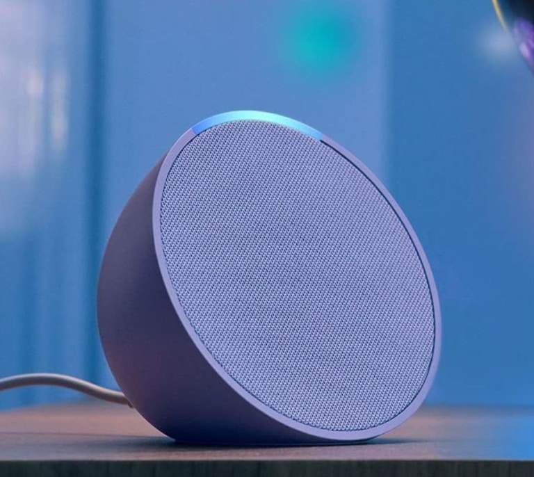 Domotiza tu hogar y disfruta de tu música favorita con el altavoz inteligente Echo Pop que está rebajadísimo en Amazon