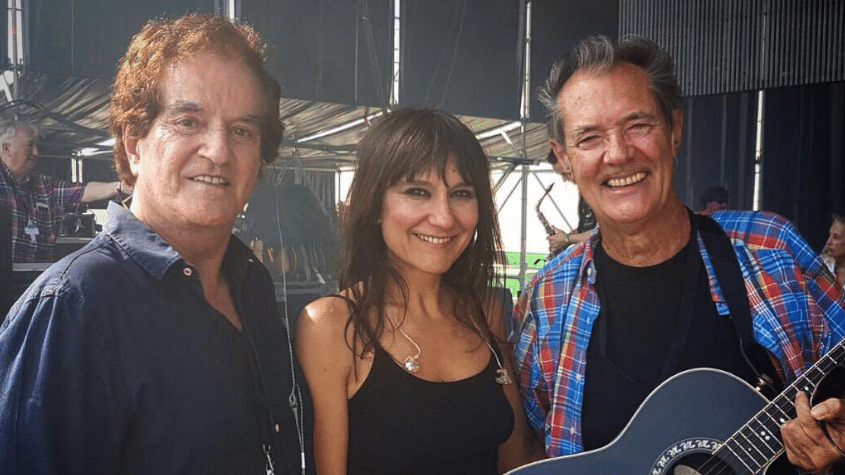 Eva Amaral con el Dúo Dinámico, en una imagen compartida por la cantante en su perfil de X.